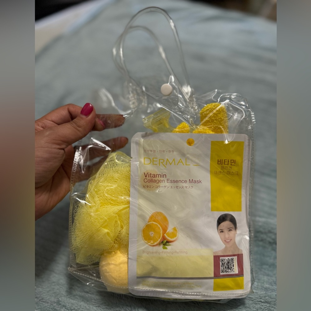 Facial‎ goodie bag